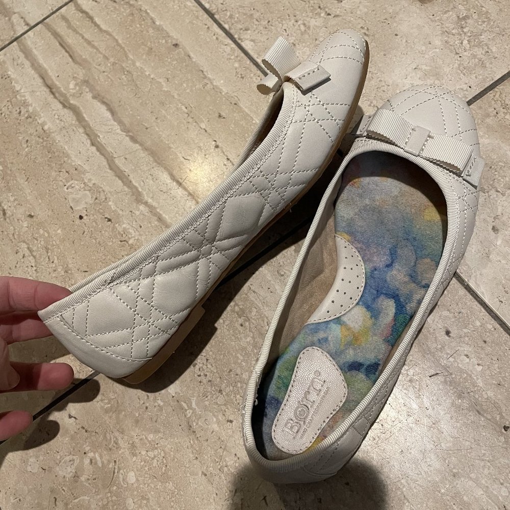Womens Born Tiffney Quilted Ballet Flats - White